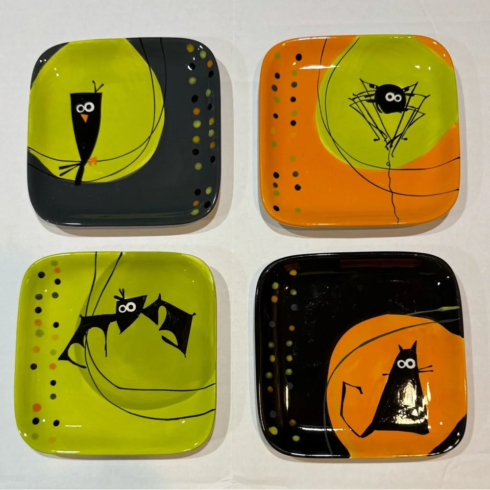 Sur La Table - Set of 4 - Halloween Plates